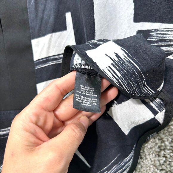 Lafayette 148 Womens M Black & White Abstract Print V-Neck Short Sleeve Blouse - Picture 7 of 9